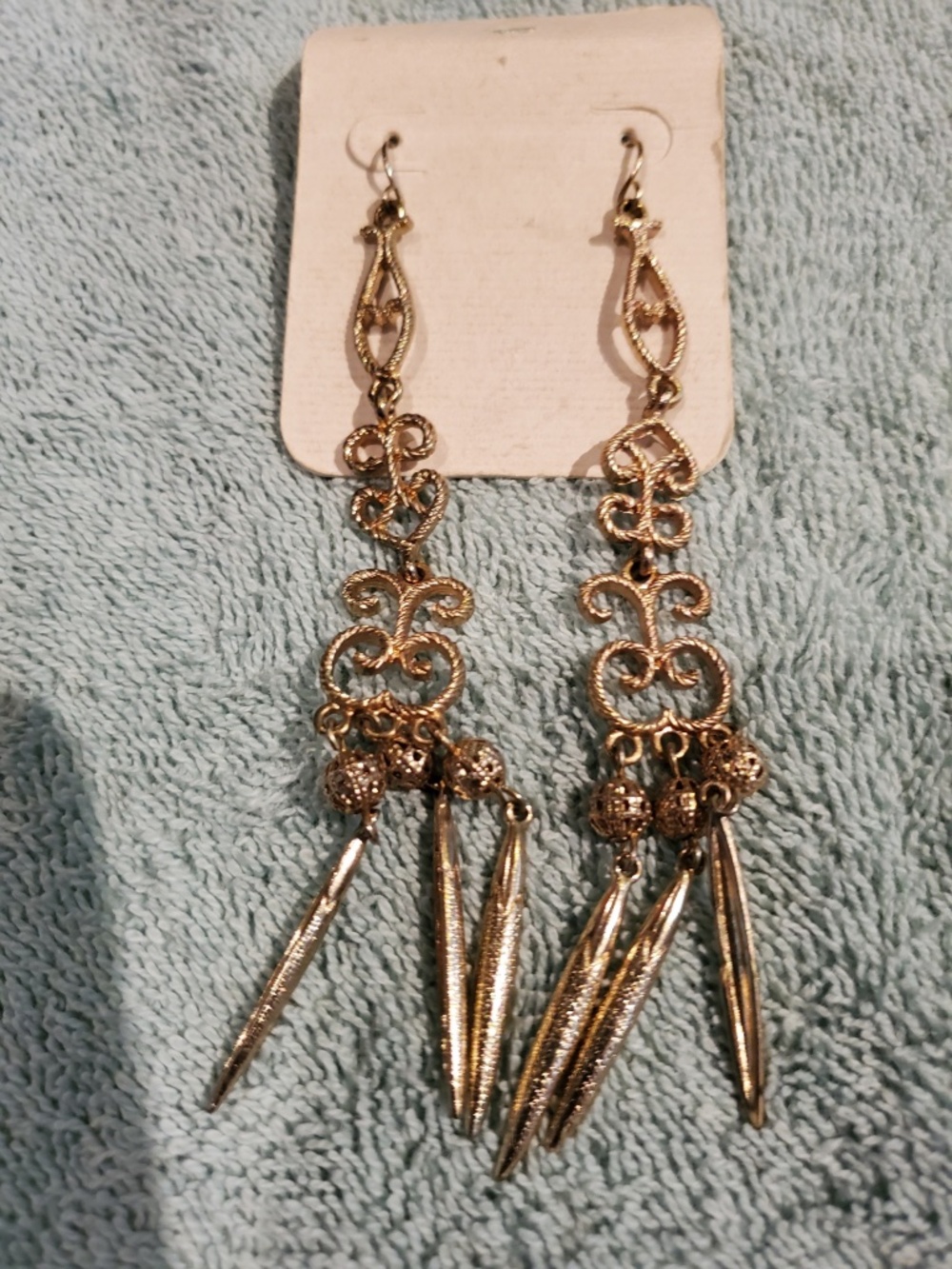 Women’s earrings
